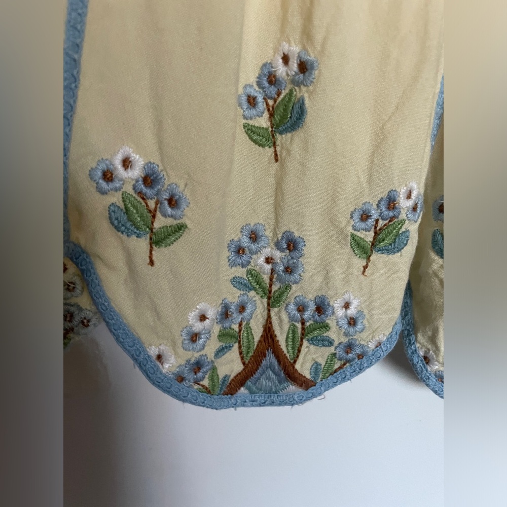 Kimchi Blue 🩵 Yellow and Blue Embroidered Mini Dress, M 💛 - Picture 6 of 7